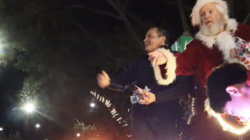 Chapala Christmas parade and tree lighting delight children and adults